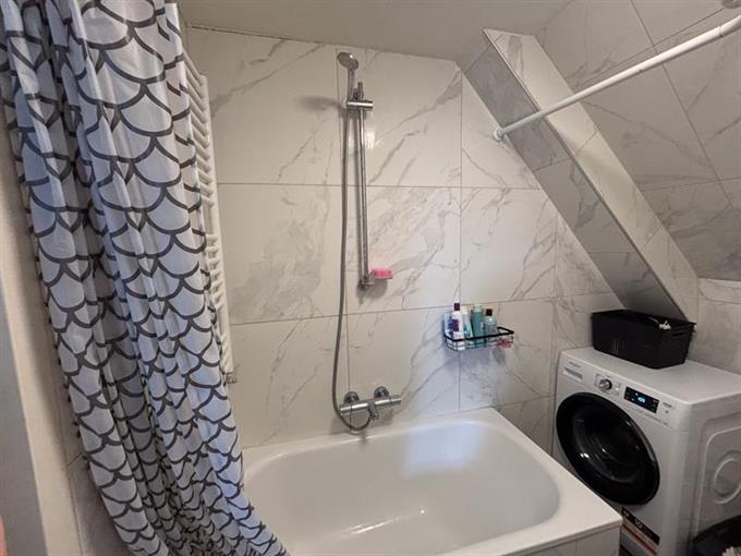Kamer in Breda, Nieuwe Haagdijk op Kamernet.nl: Gerenoveerde zolderappartement te huur in Breda ce