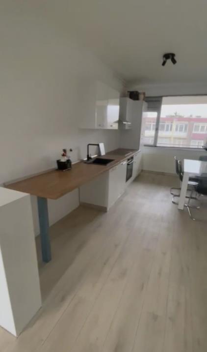 Room for rent 850 euro Krabbendijkestraat, Rotterdam