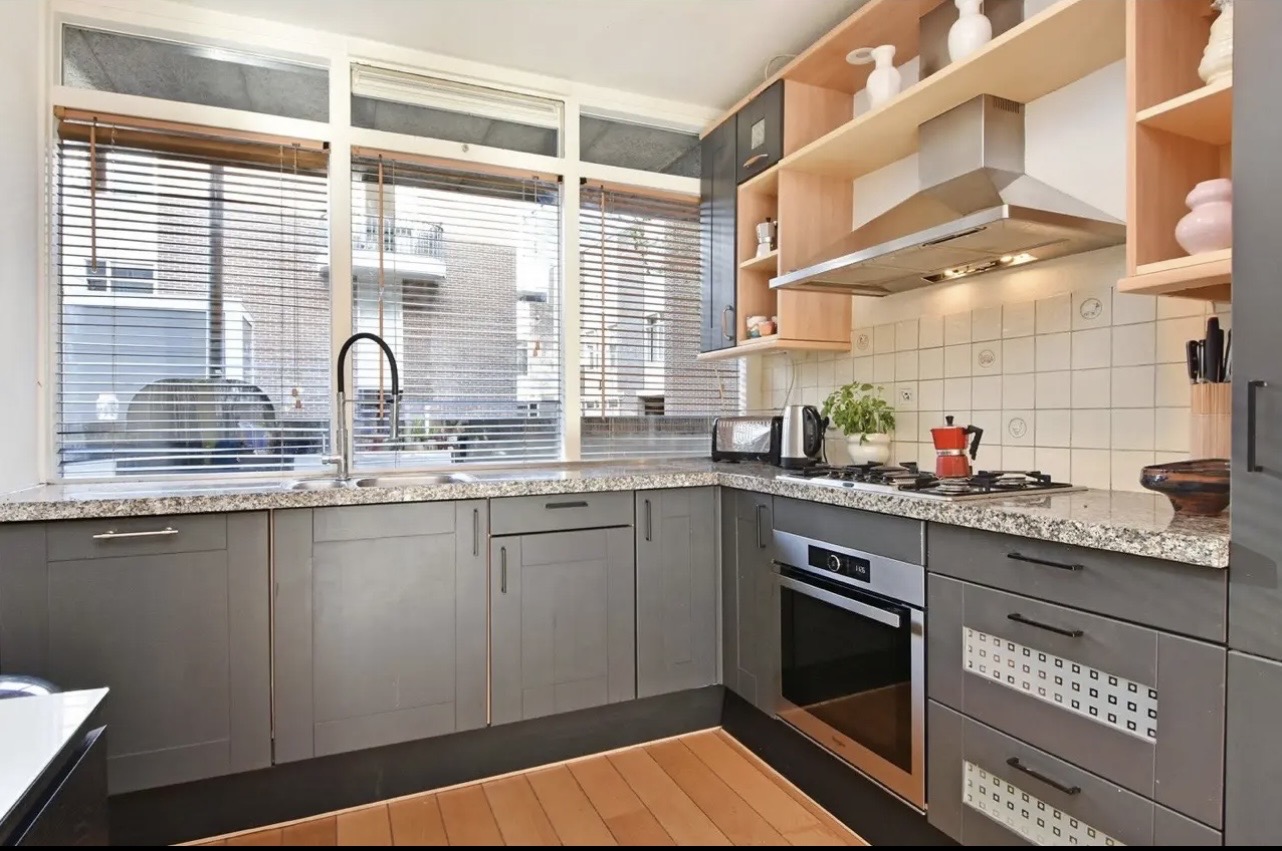 Kamer aan Sint-Jacobstraat, Rotterdam 8