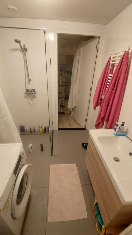 Room for rent 805 euro Mathenesserweg, Rotterdam