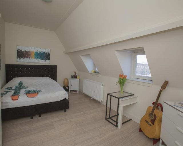 Van Tuyll van Serooskerkenweg