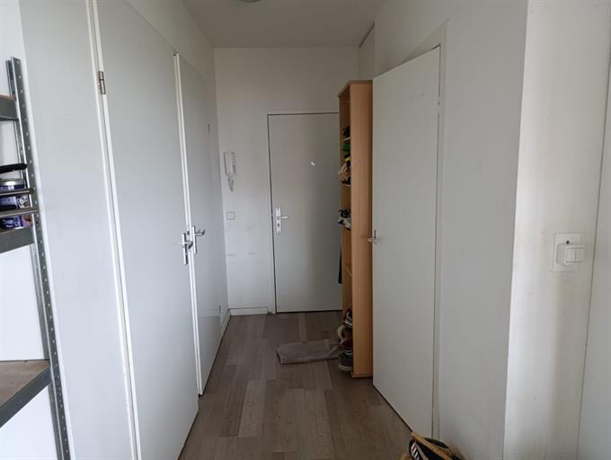 Kamer in Amsterdam, Gouden Leeuw op Kamernet.nl: Nette kamer te huur – Gouden Leeuw, Amsterdam. 