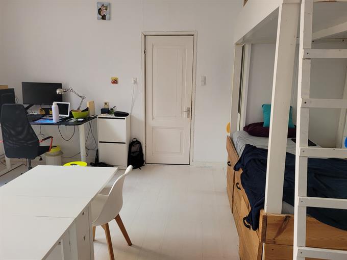 Zimmer bei H.W. Mesdagstraat In Groningen