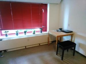 Room for rent 400 euro Van Maanenkade, Den Haag