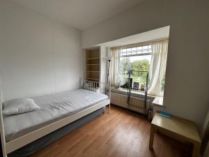 Room for rent 448 euro Floresplein, Groningen