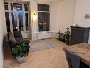 Room for rent 850 euro Hogeweg, Amsterdam