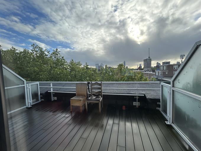 Zimmer bei Westzeedijk In Rotterdam