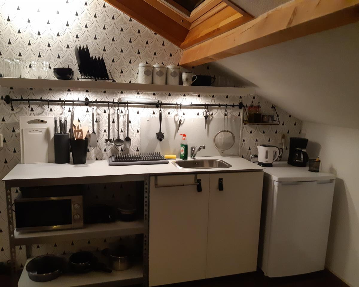 Kamer te huur in Haarlem – Ampzingstraat – foto 2