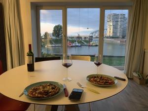 Room for rent 490 euro Waalbandijk, Nijmegen