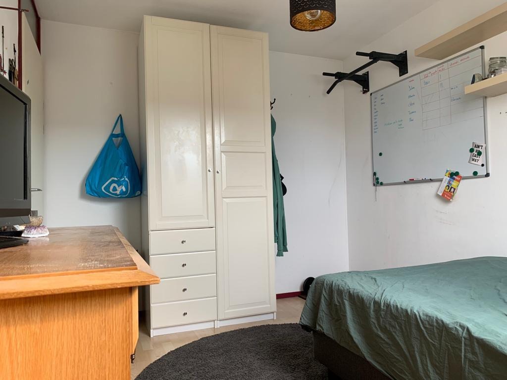 Kamer aan Poelenburg, Hoofddorp 9