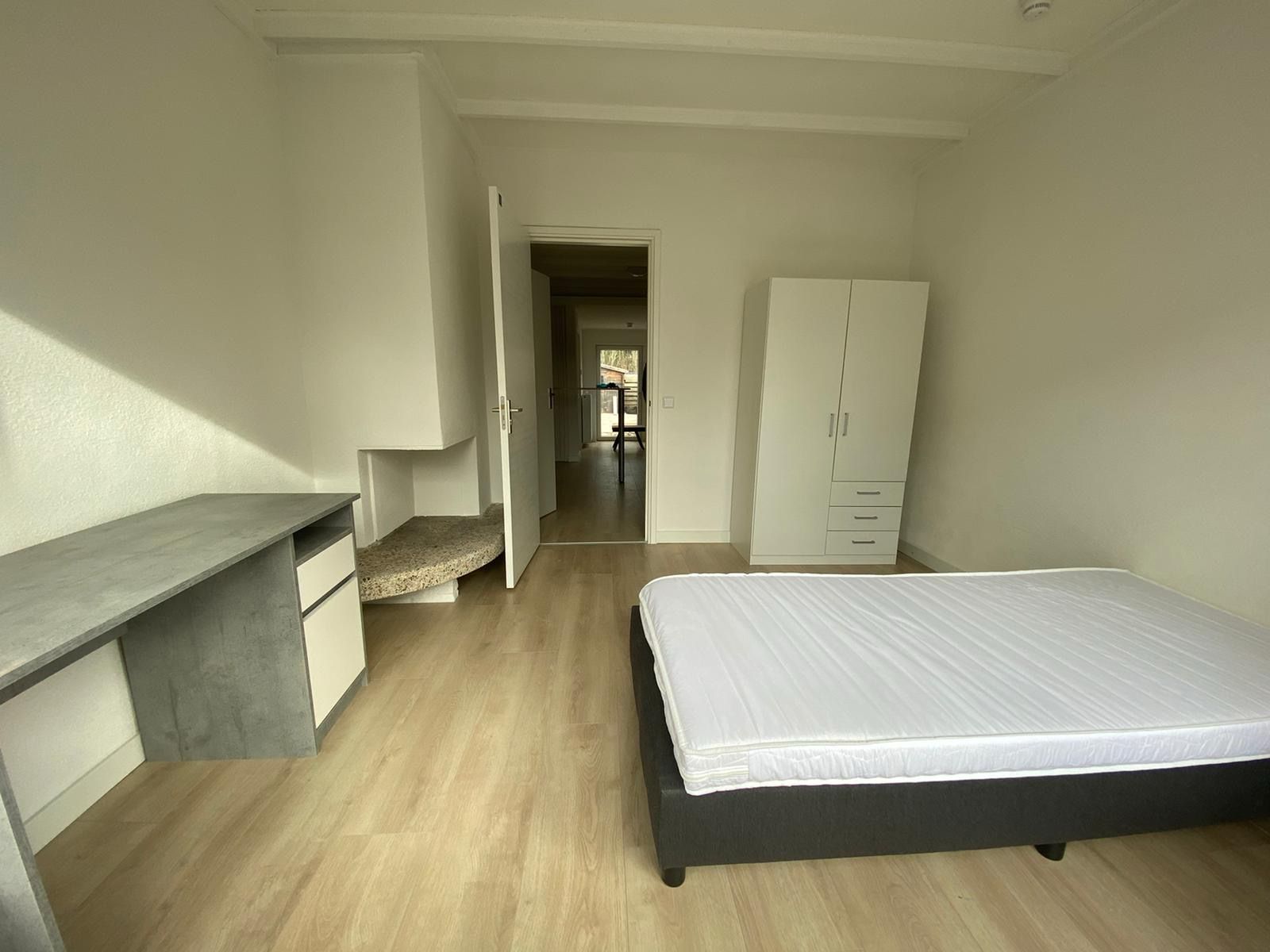 Kamer aan Jupiterstraat, Enschede 5