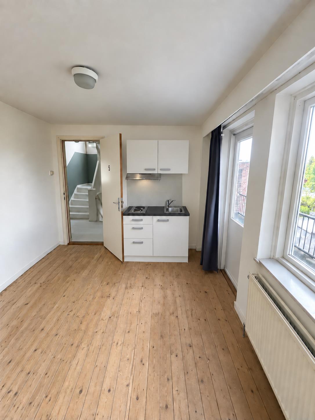 Kamer te huur in Heerlen – Heesbergstraat – foto 1