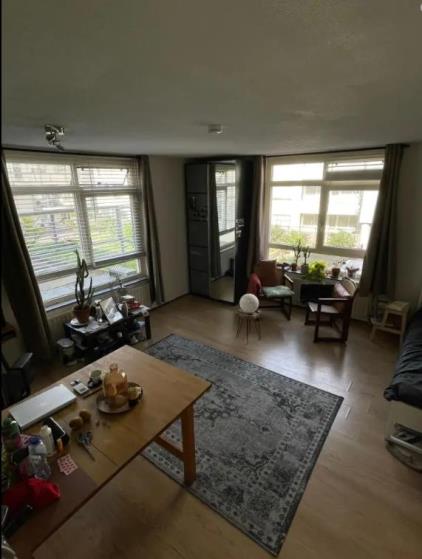 Room for rent 340 euro Lage Nieuwstraat, Den Haag