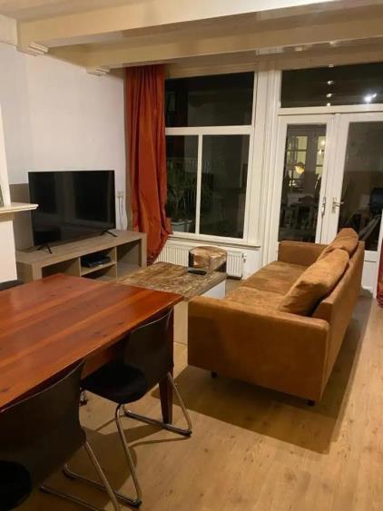 Room for rent 830 euro Nieuwmarkt, Amsterdam