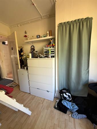 Zimmer bei H.W. Mesdagstraat In Groningen