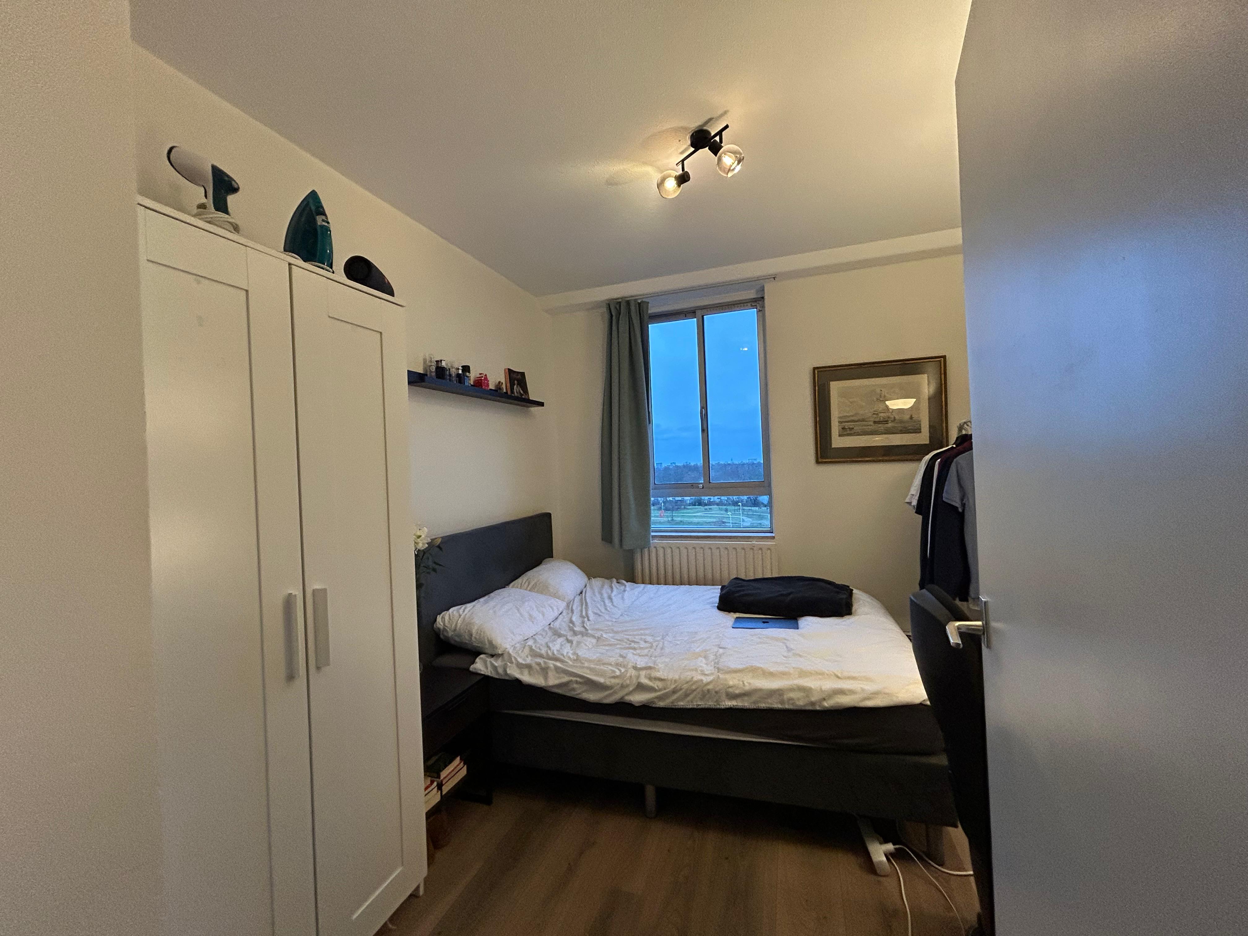 Kamer aan Leusdenhof, Amsterdam 7