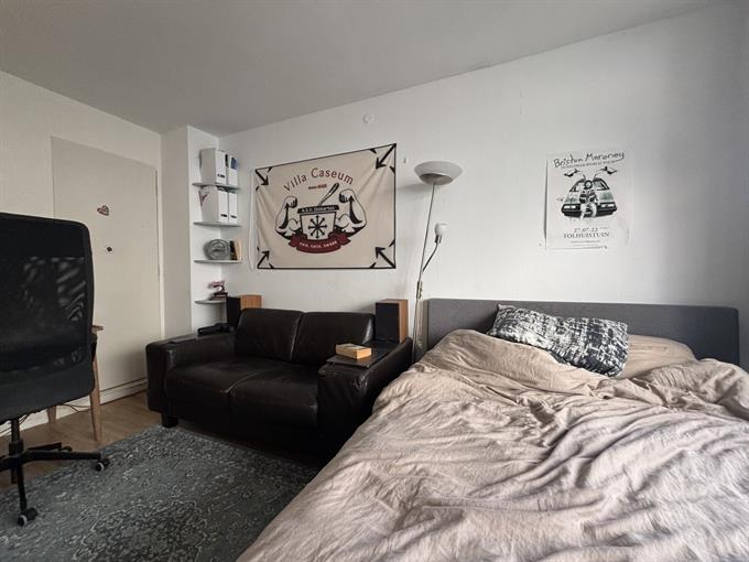 Zimmer bei J.C. Kapteynlaan In Groningen