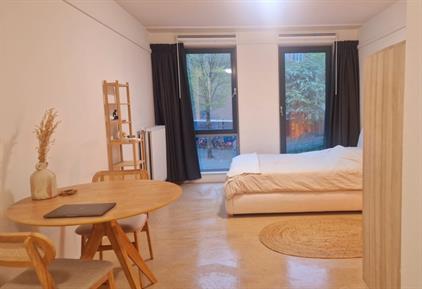 Studio for rent 1400 euro Von Zesenstraat, Amsterdam
