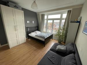 Room for rent 945 euro Harstenhoekweg, Den Haag
