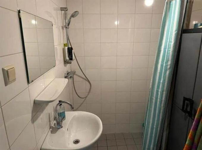 Zimmer bei Madeliefstraat In Rotterdam