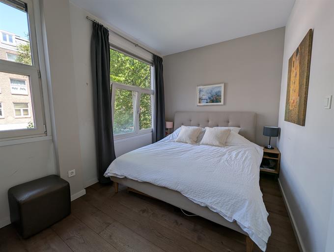 Kamer in Amsterdam, Deurloostraat op Kamernet.nl: Spacious Furnished Apartment with Private Bedroom