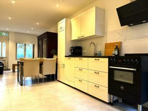 Appartement te huur 1890 euro Saxenburgerdwarsstraat, Amsterdam