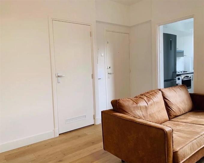 Zimmer bei Van Mourik Broekmanstraat In Amsterdam