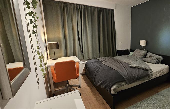 Kamer in Amsterdam, Nachtwachtlaan op Kamernet.nl: Gemeubileerde kamer in rustige BnB 