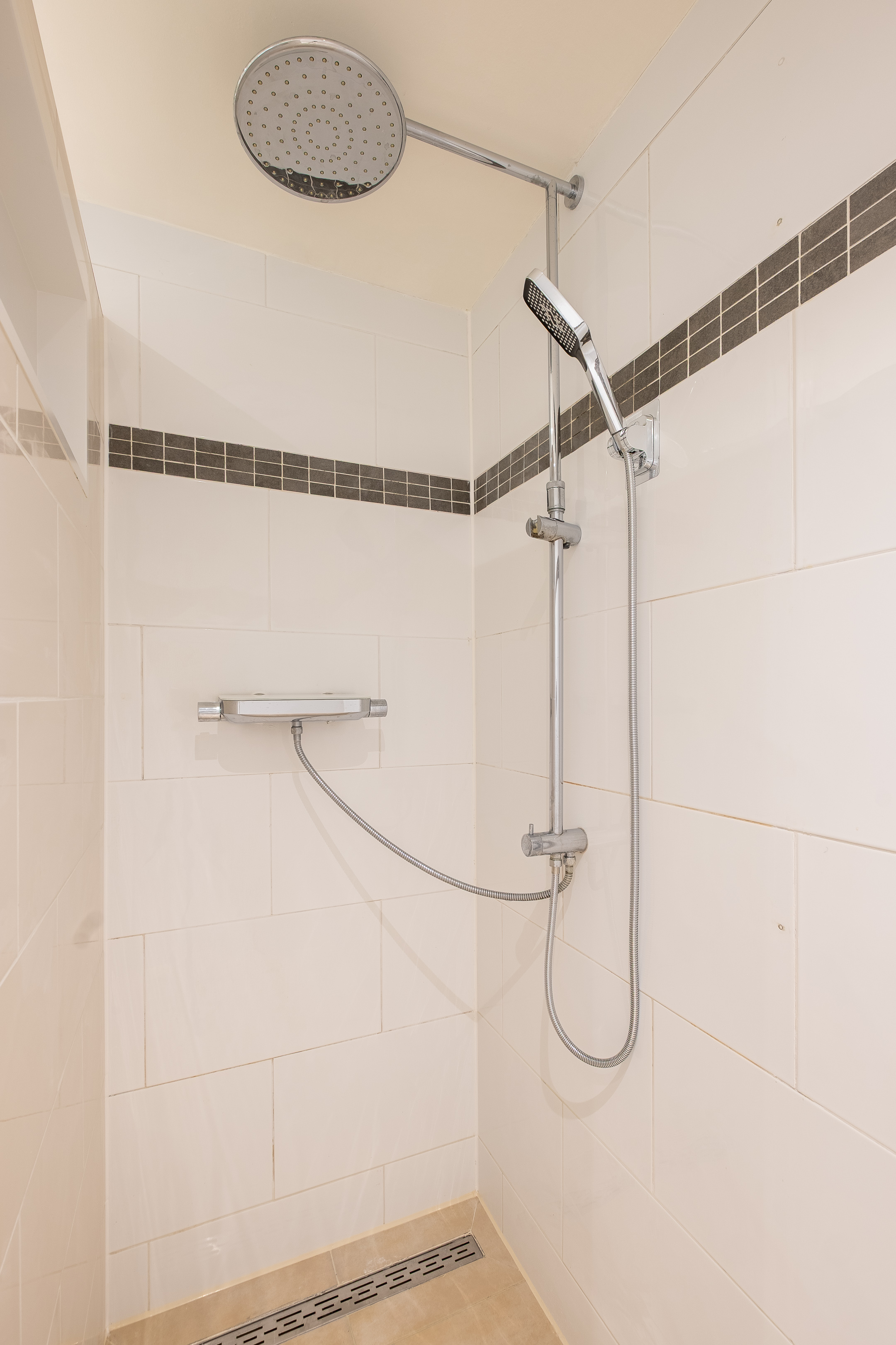 Appartement aan Ladogameerhof, Amsterdam 9