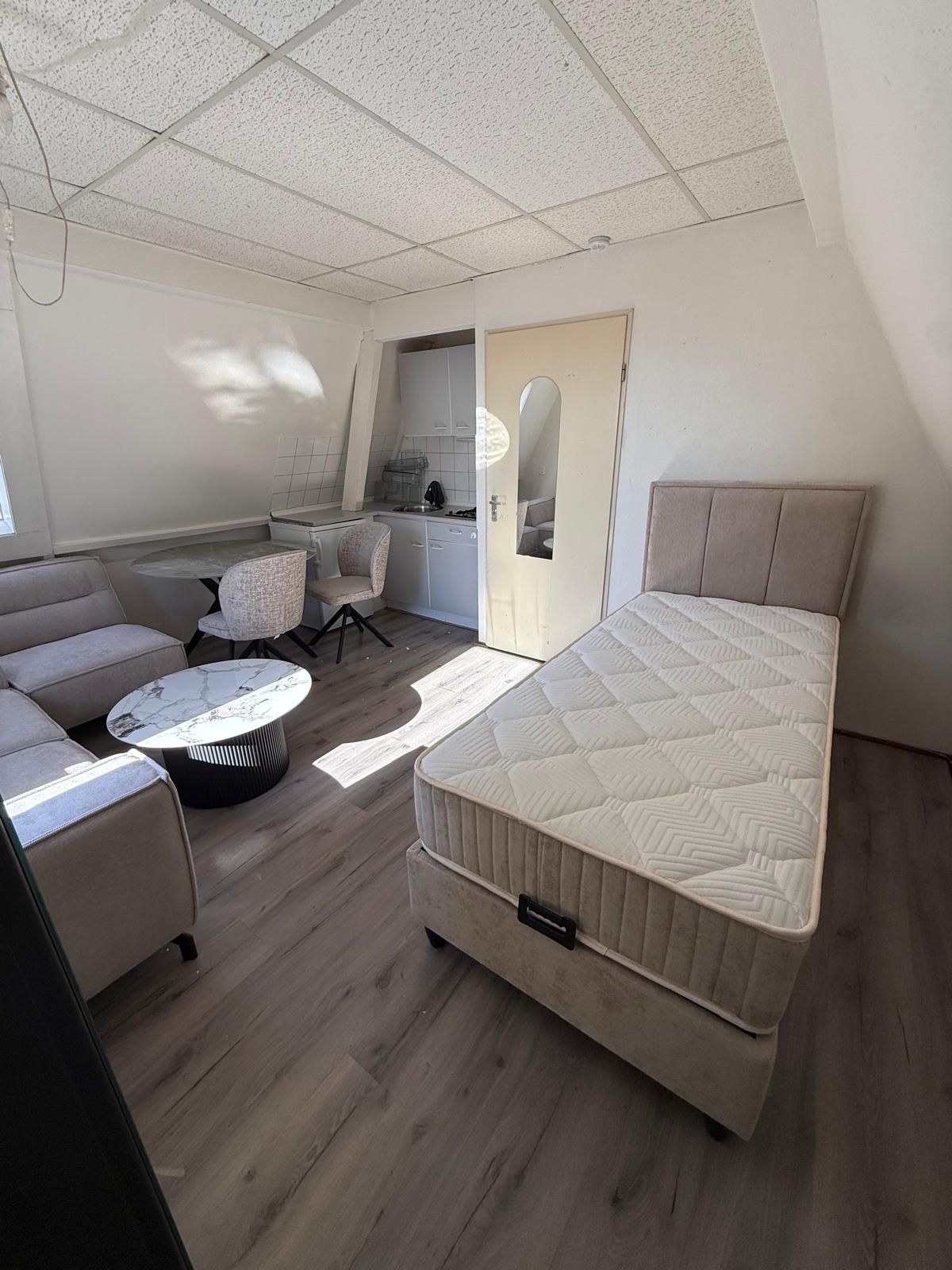 Studio te huur in Rotterdam – Schiedamseweg – foto 3