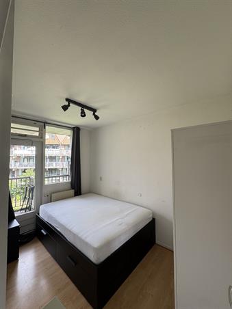 Zimmer bei Graaf Balderikstraat In Rotterdam