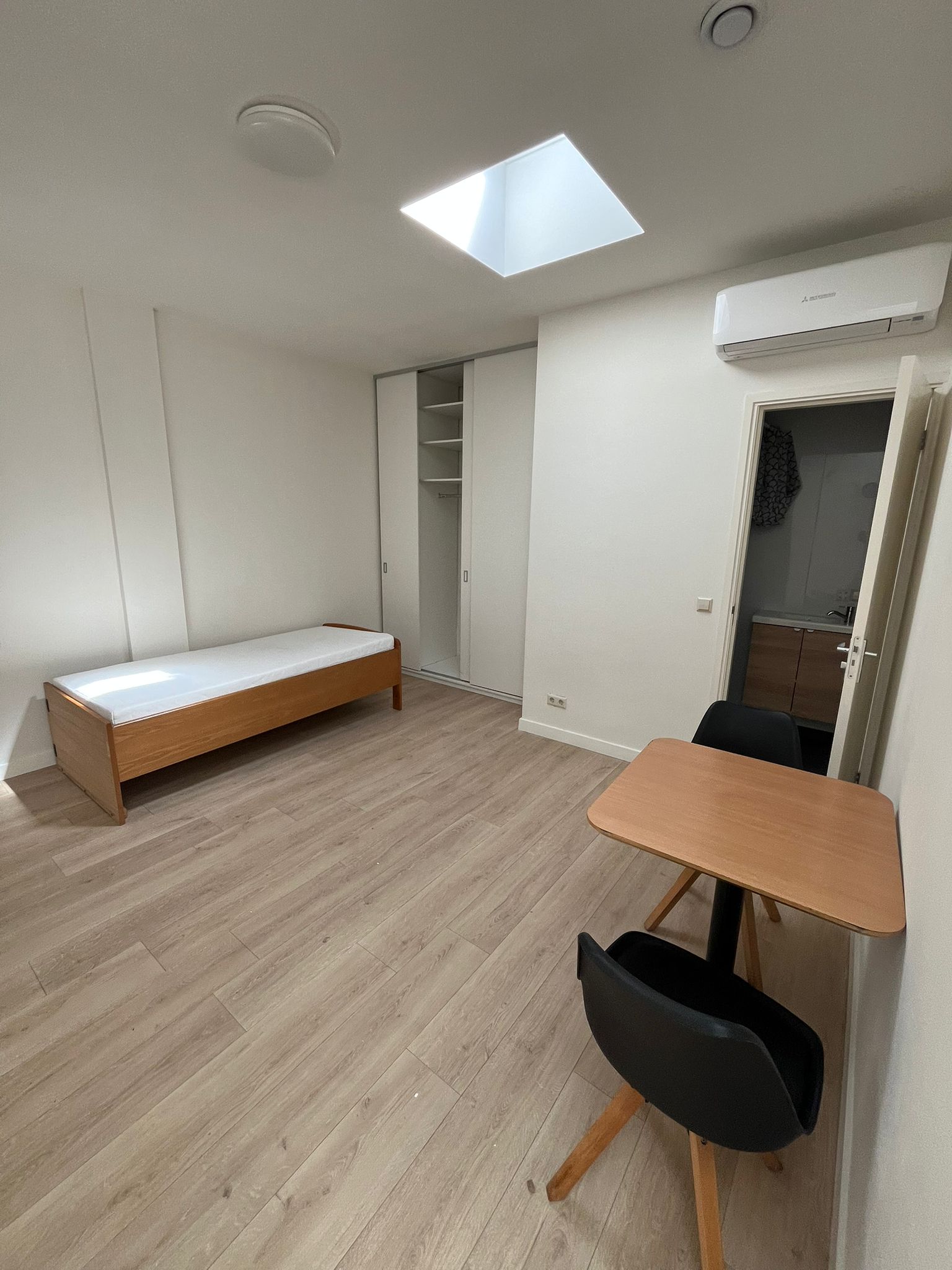 studios for rent on H.J.E. Wenckebachweg