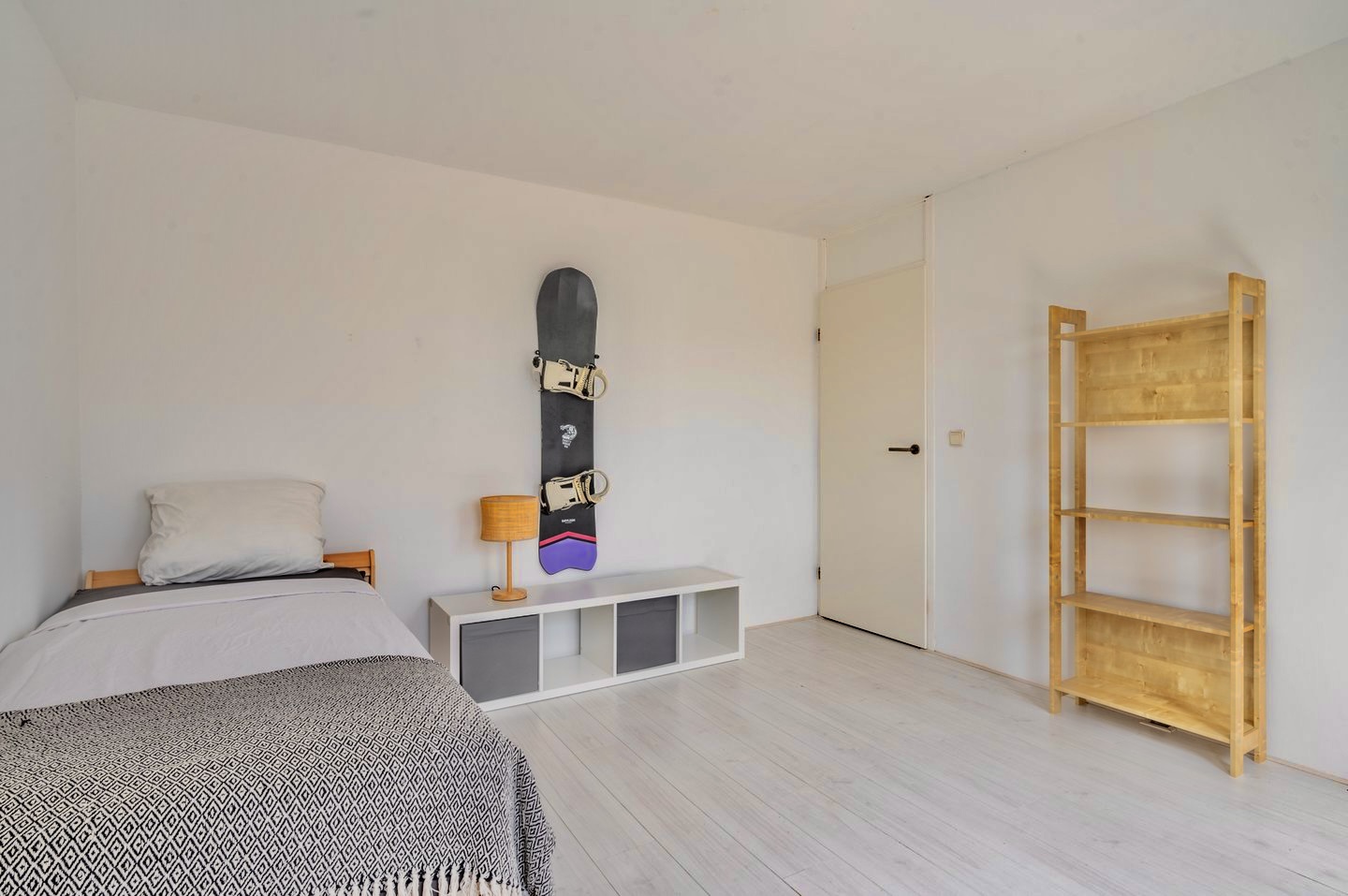 Kamer aan Botter 19, Lelystad 6