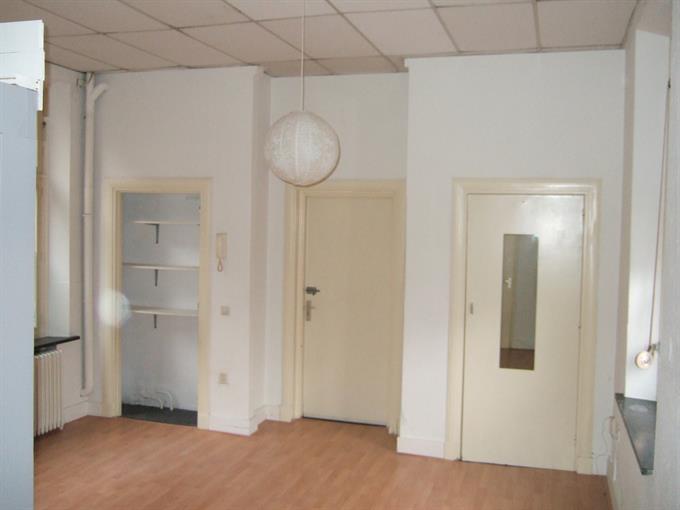 Kamer in Tilburg, Dr. Nolensstraat op Kamernet.nl: MOOIE RUIME STUDIO MET KEUKEN, DOUCHE EN TOILET