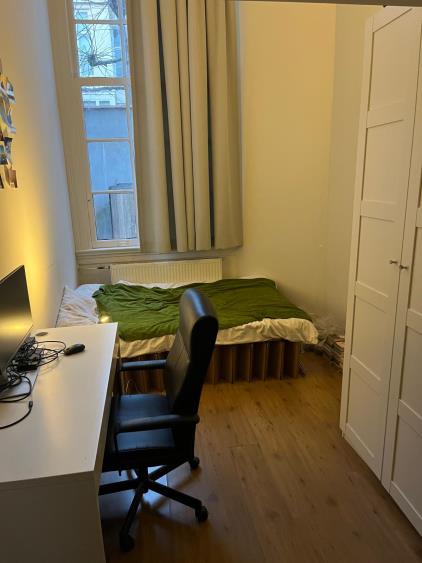 Room for rent 850 euro Noordeinde, Den Haag