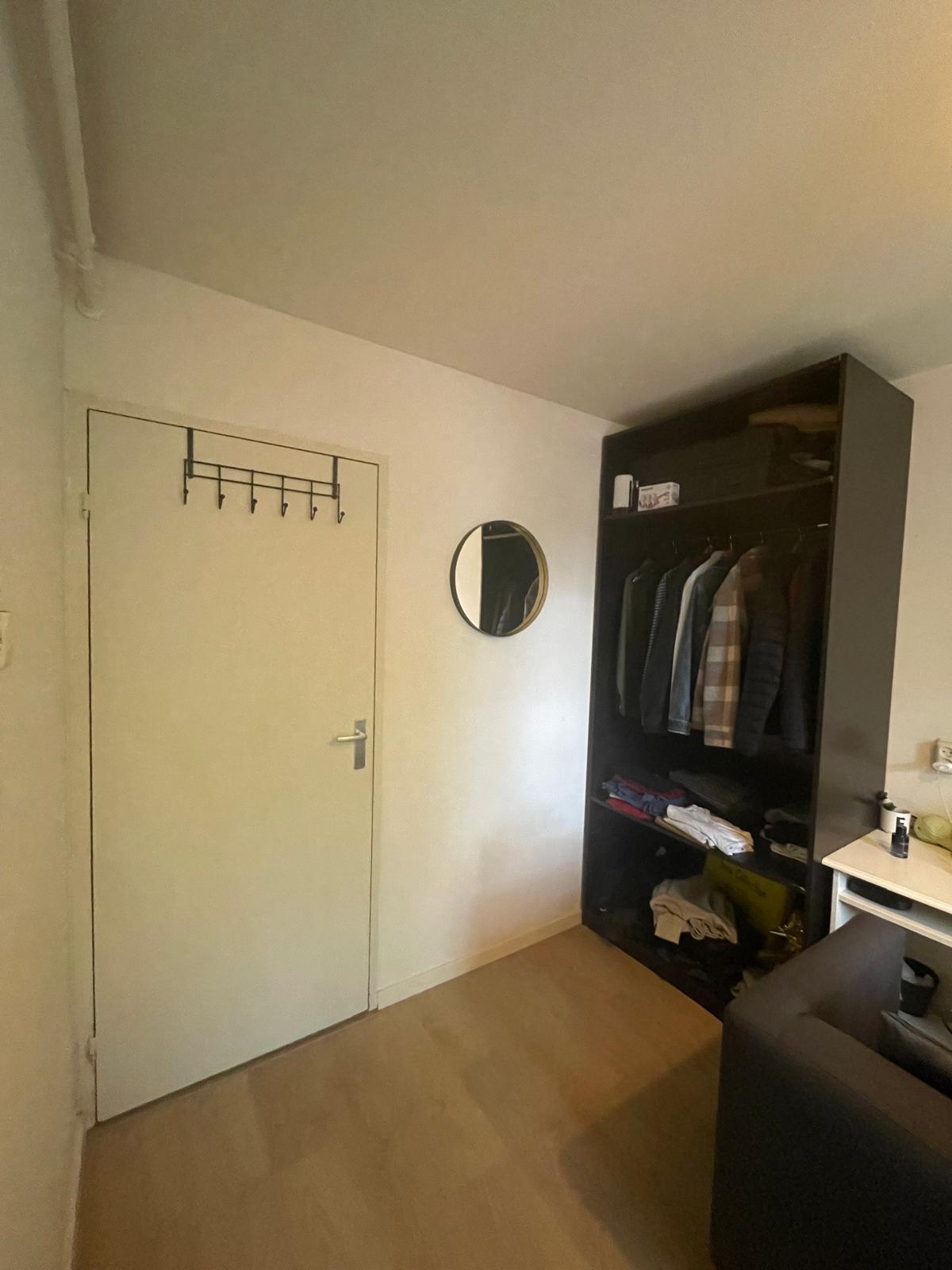 Kamer te huur in Amsterdam – Bovenover – foto 2