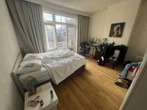 Room for rent 1500 euro Johannes Vermeerstraat, Amsterdam