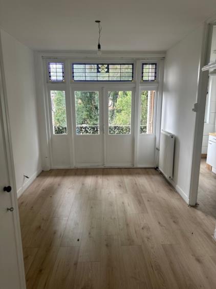 Room for rent 1400 euro Strevelsweg, Rotterdam