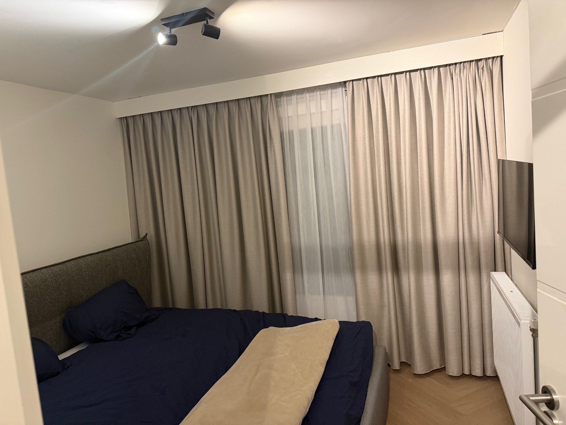 Kamer aan Nieuwe Nieuwstraat, Amsterdam 7
