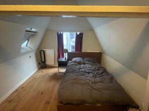 Room for rent 800 euro Rapenburg, Leiden