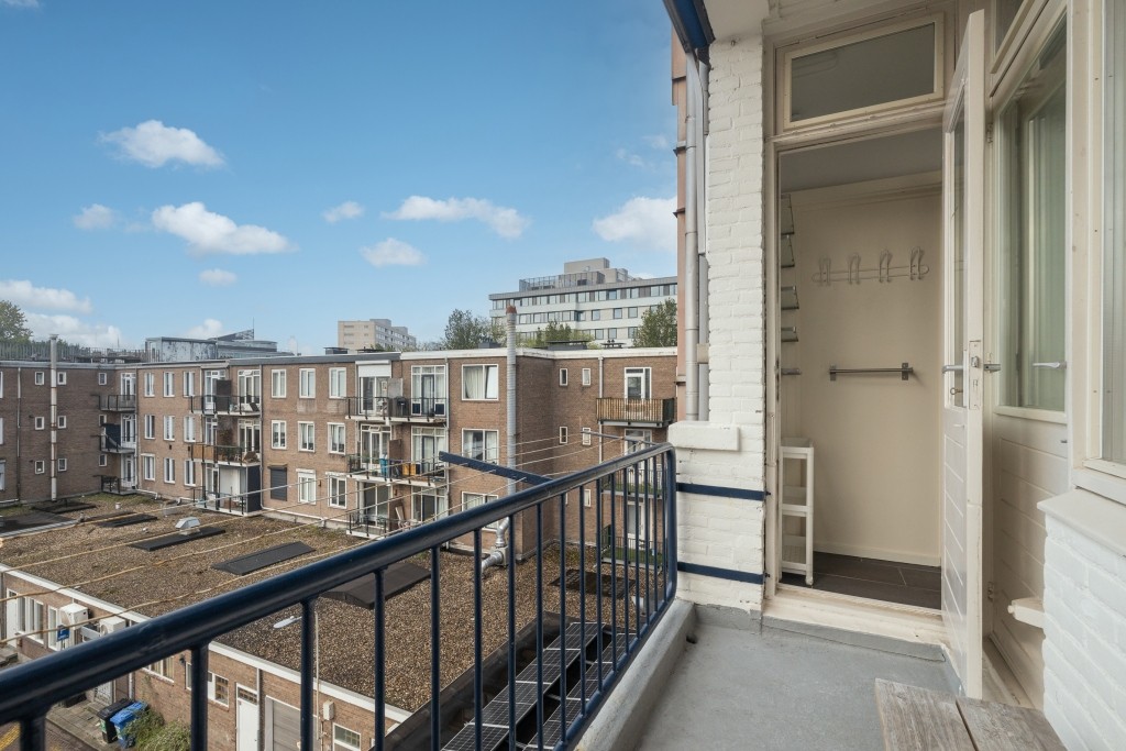 Appartement aan Oostzeedijk, Rotterdam 8