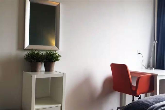Zimmer bei Nachtwachtlaan In Amsterdam