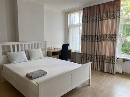 Room for rent 980 euro Zusterstraat, Den Haag