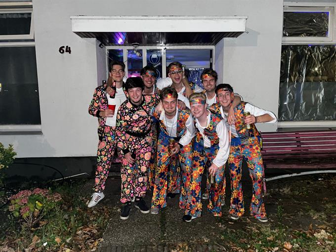 Kamer in Enschede, Borstelweg op Kamernet.nl: Pathmos Pleasure Palace