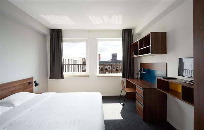 Kamer in Den Haag, Hoefkade op Kamernet.nl: 23 m² Executive Queen- kamer– The Social Hub The H