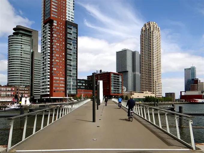 Zimmer bei Maashaven N.z. In Rotterdam