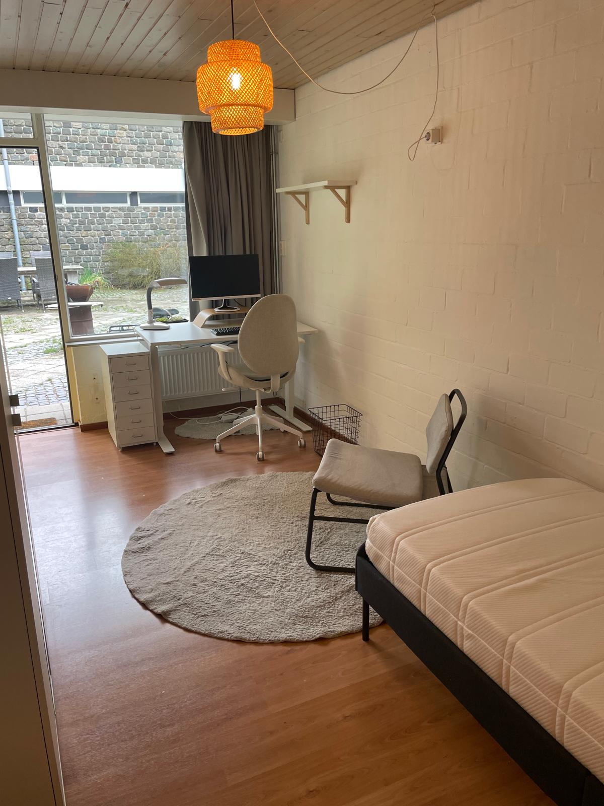 Kamer te huur in Enschede – Matenweg – foto 1