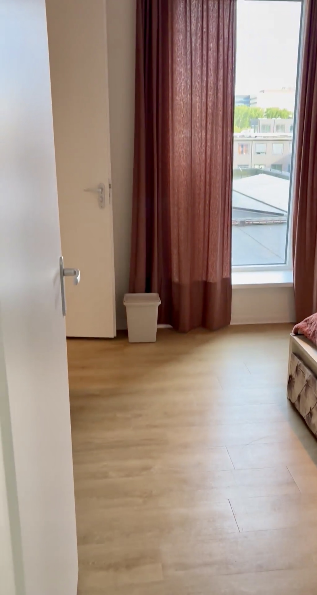 Kamer aan Pietersbergweg, Amsterdam 8