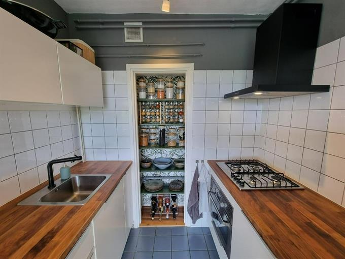 Wohnung bei Burgemeester Hogguerstraat In Amsterdam