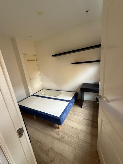 Room for rent 800 euro Baffinstraat, Amsterdam